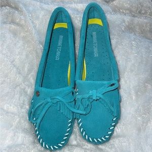 Minnetonka Kilty Plus size7 Women's Turquoise